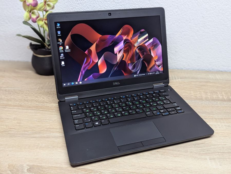 Ноутбук Б/В Dell Latitude E7270, Intel Core i5-6300U, DDR4 8 GB, SSD 256GB, 12" HD