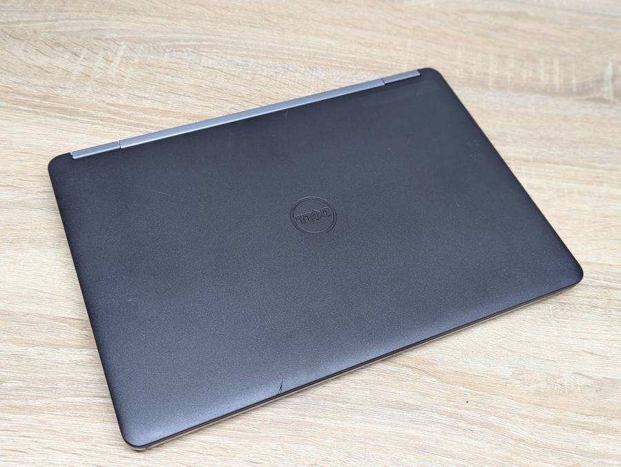 Ноутбук Б/В Dell Latitude E7270, Intel Core i5-6300U, DDR4 8 GB, SSD 256GB, 12" HD