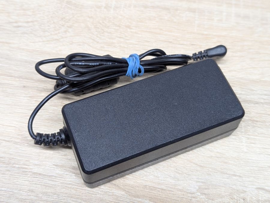 Б/В Блок живлення 65W,19V,3.42A,3.5 х 1.5 мм