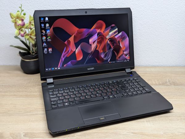 Ноутбук Б/В Clevo Vision P65 P67SE, Intel Core i7-4710HQ, DDR3 16 GB, SSD 256GB, NVIDIA GeForce GTX 970M 3Gb, 15.6" Full HD
