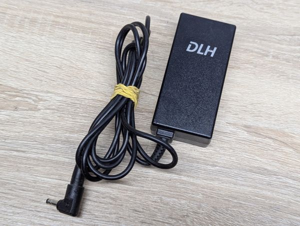 Б/В Блок живлення DLH DY-AI3142,45W,19V,2.37A,4.0 х 1.35 мм