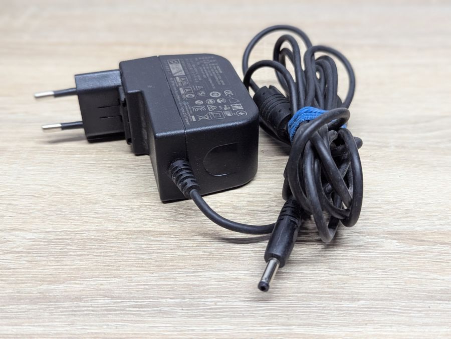 Б/В Блок живлення Logitech 18W,12V,1.5A,4.0 мм х 1.7 мм