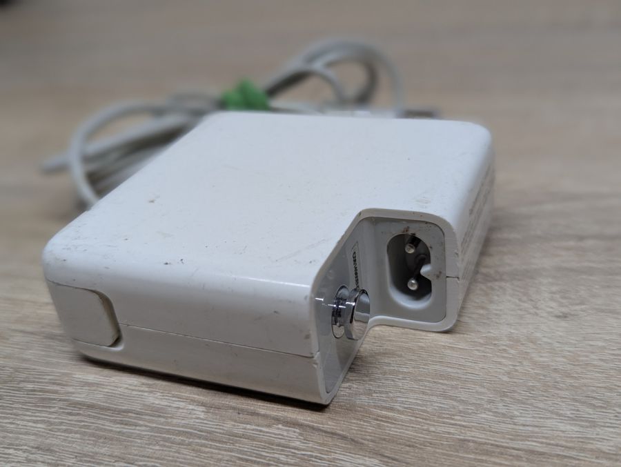 Б/В Блок живлення для ноутбуків Apple MagSafe 1 85W 18.5V 4.6A