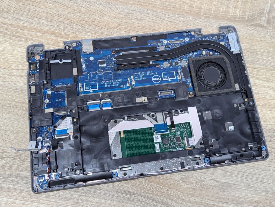 Б/В Комплект корпусу з материнською платою Core i5-11Gen для Dell Latitude 14 5420