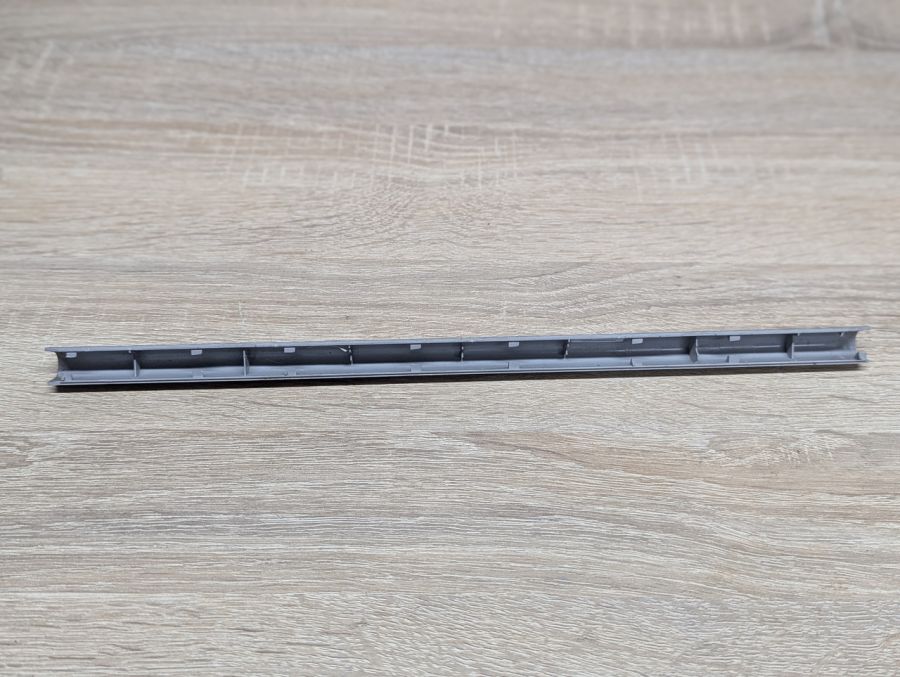 Б/В Заглушка завіс для ноутбука ASUS K501