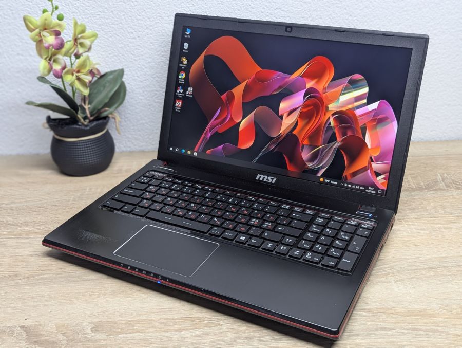 Ноутбук Б/В MSI GE60 2PC Apache, Intel Core i7-4700HQ, DDR3 16GB, SSD 256GB, NVIDIA GeForce GTX 860M 2GB, 15.6" Full HD