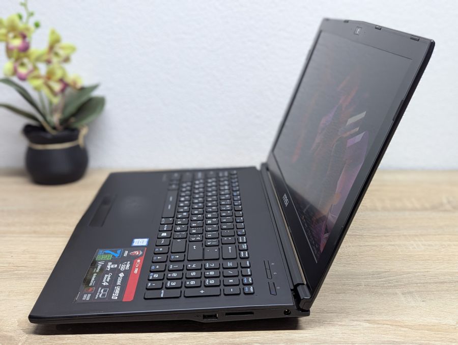 Ноутбук Б/В MSI MS-GL62 6QF, Intel Core i5-7300HQ, DDR4 16 GB, SSD 256GB + SSD 500GB, GTX 1050 2Gb, Full HD
