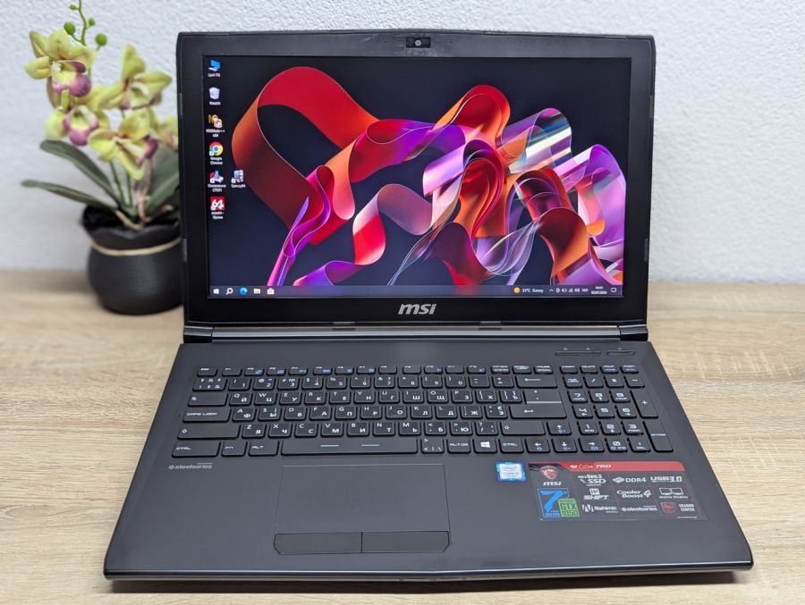 Ноутбук Б/В MSI MS-GL62 6QF, Intel Core i5-7300HQ, DDR4 16 GB, SSD 256GB + SSD 500GB, GTX 1050 2Gb, Full HD