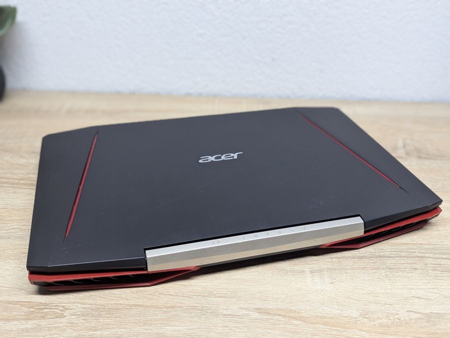Ноутбук Б/В Acer Aspire VX5-591G, Intel Core i5-7300HQ, DDR4 16 GB, SSD 256GB + SSD 1TB, GTX 1050 4Gb, 15.6" Full HD