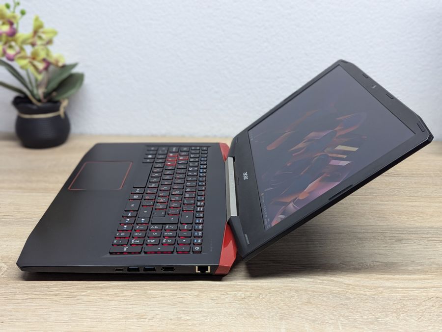 Ноутбук Б/В Acer Aspire VX5-591G, Intel Core i5-7300HQ, DDR4 16GB, SSD 256GB + SSD 1TB, NVIDIA GeForce GTX 1050 4GB, 15.6" Full HD