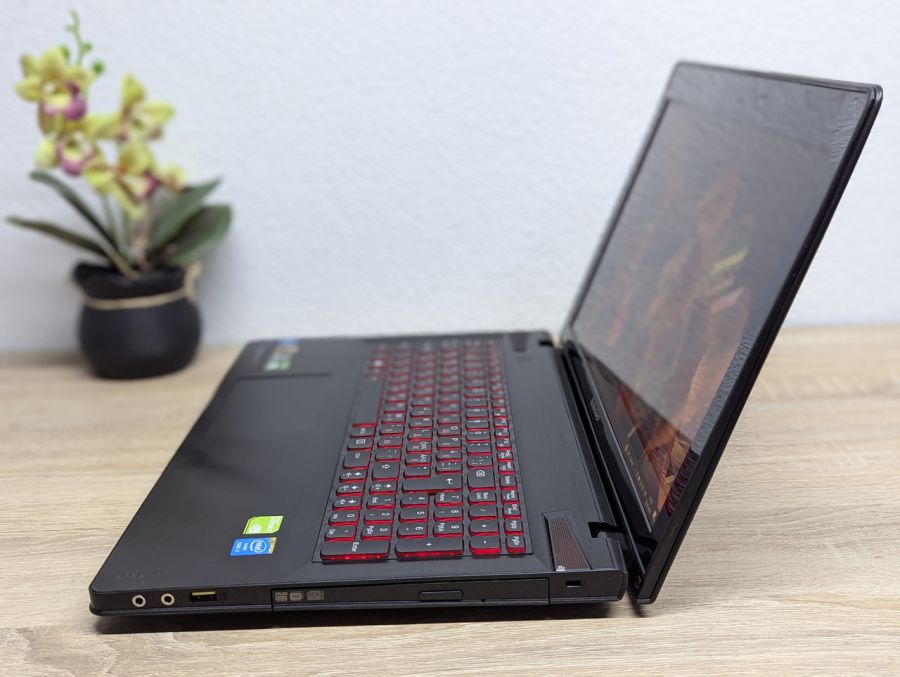 Ноутбук Б/В Lenovo IdeaPad Y510P, Intel Core i7-4700MQ, DDR3 16 GB, SSD 256GB, GeForce GT 755M 2Gb, 15" Full HD