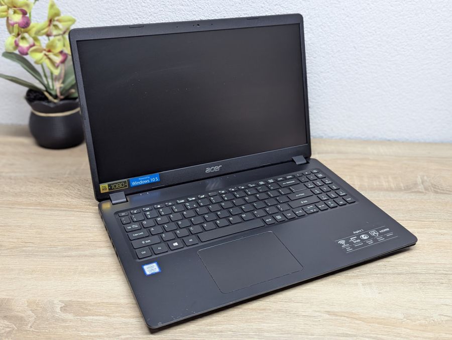 Б/В Ноутбук Acer Aspire 3 під розбір або відновлення [ProductHub SKU Acer192]