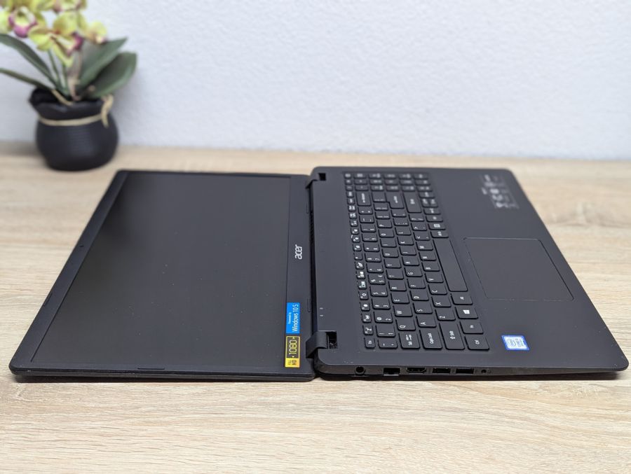 Б/В Ноутбук Acer Aspire 3 під розбір або відновлення