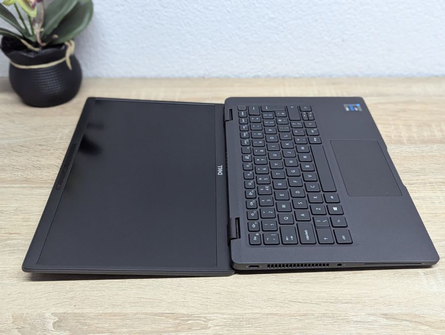 Б/В Ноутбук Dell Latitude 7320 під розбір або відновлення