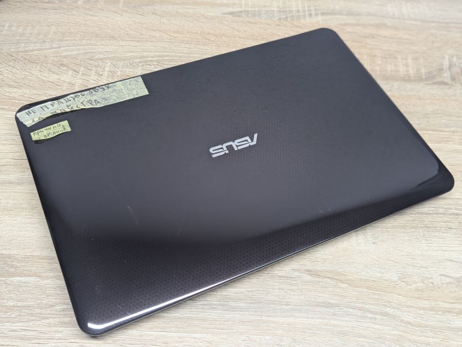 Б/В Ноутбук Asus R556L під відновлення або розбір