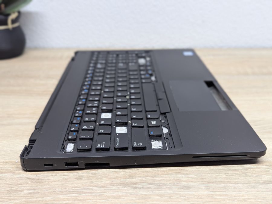 Б/В Топкейс+материнська плата i5-8Gen для ноутбука Dell Latitude 5590