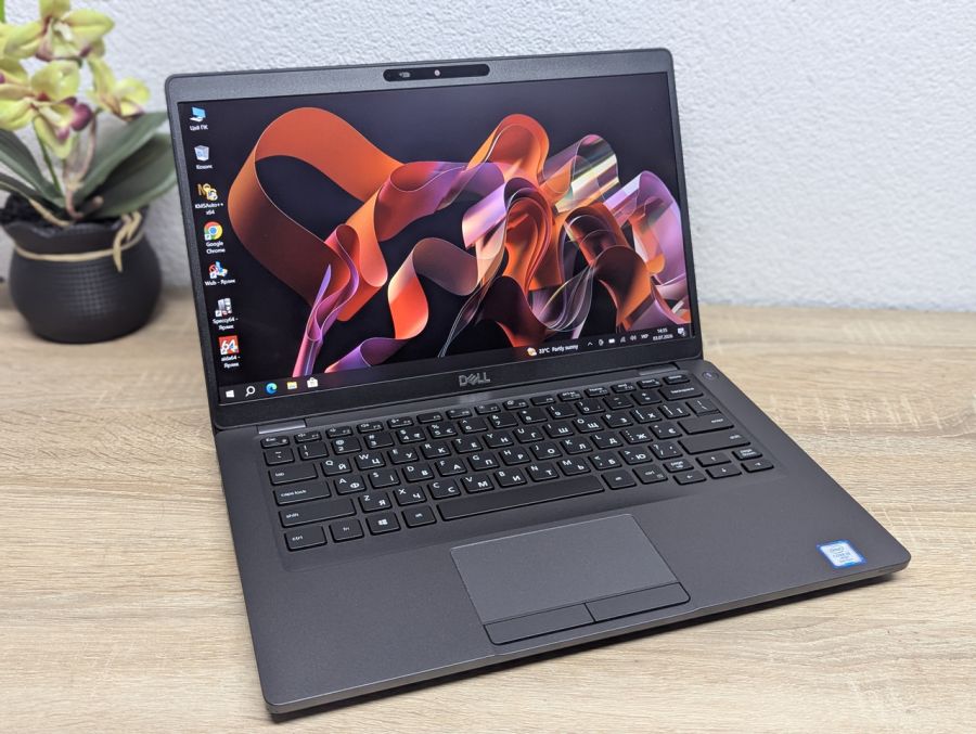 Ноутбук Б/В Dell Latitude 5400, Intel Core i5-8665U, DDR4 16 GB, SSD 256GB, 14" Full HD Сенсор