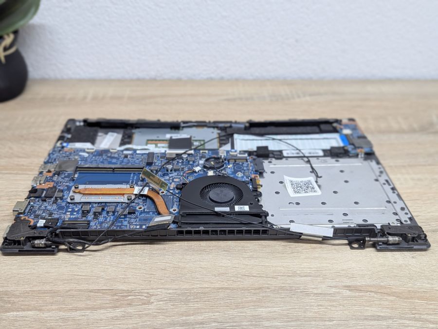 Б/В Топкейс з клавіатурою та материнською платою для Lenovo IdeaPad V330-15