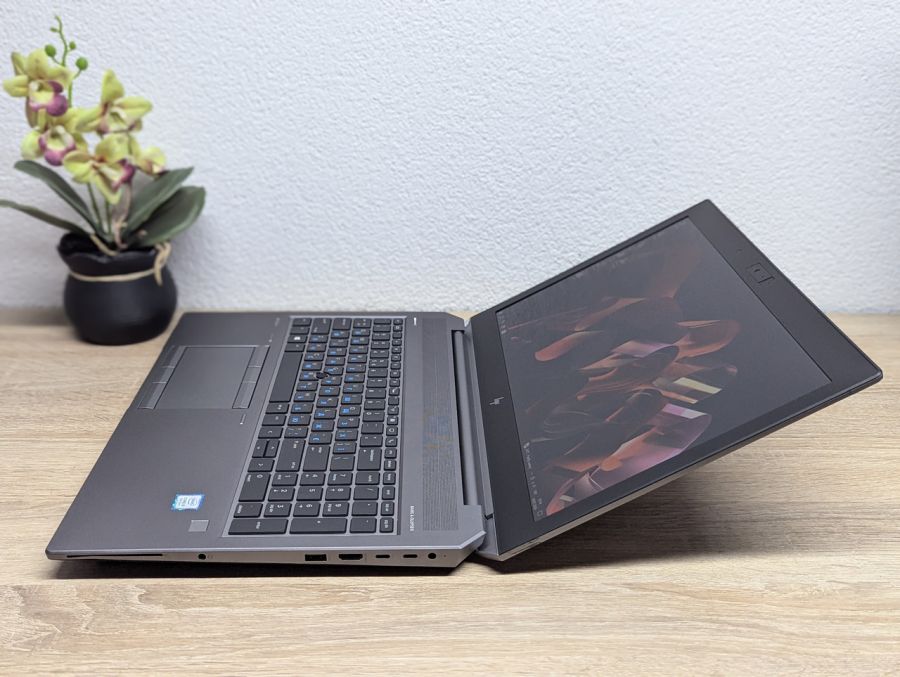 Ноутбук Б/В HP ZBook 15 G5, Intel Core i5-8300H, DDR4, SSD 1TB + HDD 500GB, NVIDIA Quadro P1000, 15.6" Full HD