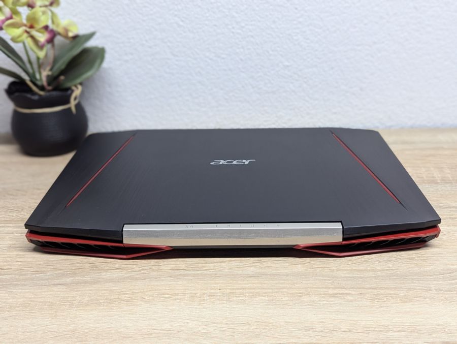 Ноутбук Б/В Acer Aspire VX5-591G, Intel Core i5-7300HQ, DDR4 16 GB, SSD 256GB + SSD 500GB, GTX 1050 4Gb, 15.6" Full HD