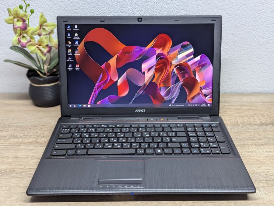Ноутбук Б/В MSI MS-16GH, Intel Core i5-4210H, DDR3 16 GB, HDD 500GB + SSD 128GB, NVIDIA GeForse 940M 2Gb, Full HD