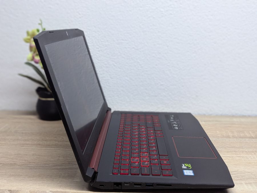 Ноутбук Б/В Acer Nitro AN515-51, Intel Core i5-7300HQ, DDR4 16 GB, SSD 256GB, NVIDIA GeForce GTX 1050 2Gb, 15.6" Full HD
