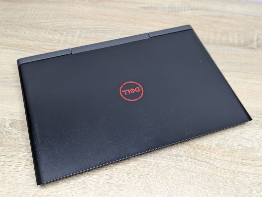 Ноутбук Б/В Dell Inspiron 7577, Intel Core i7-7700HQ, DDR4 16 GB, SSD 256GB + HDD 500GB, GTX 1050 4Gb, Full HD [ProductHub SKU Dell660]