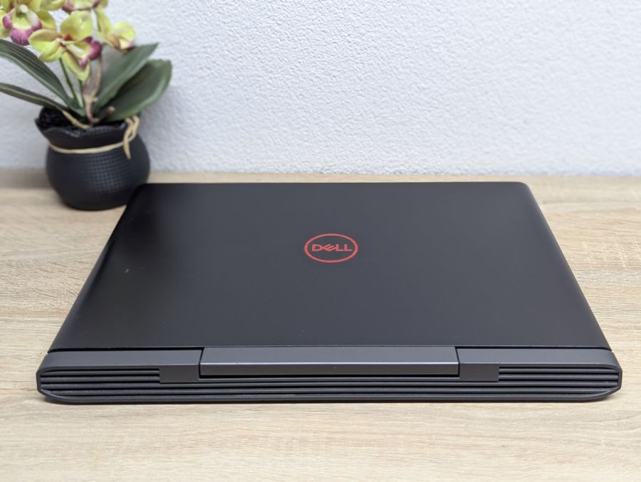 Ноутбук Б/В Dell Inspiron 7577, Intel Core i7-7700HQ, DDR4 16 GB, SSD 256GB + HDD 500GB, GTX 1050 4Gb, Full HD [ProductHub SKU Dell660]