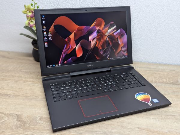 Ноутбук Б/В Dell Inspiron 7577, Intel Core i7-7700HQ, DDR4 16 GB, SSD 256GB + HDD 500GB, GTX 1050 4Gb, Full HD