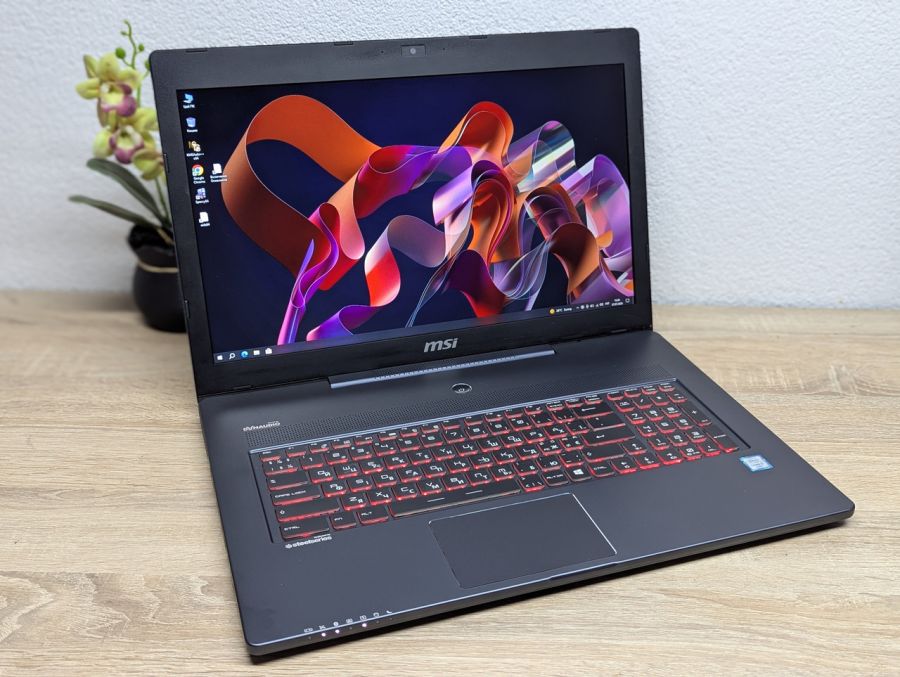 Ноутбук Б/В MSI MS-1776, Intel Core i7-6700HQ, DDR4 16 GB, SSD 256GB + HDD 500GB, NVIDIA GeForce GTX 965M 2Gb, Full HD