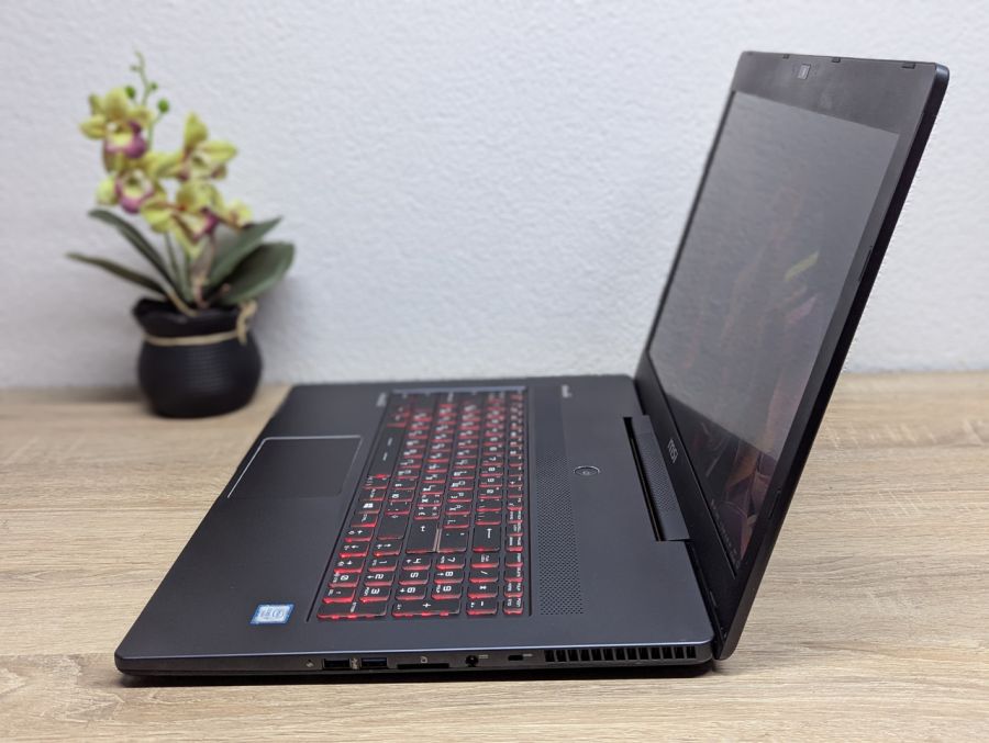 Ноутбук Б/В MSI MS-1776, Intel Core i7-6700HQ, DDR4 16GB, SSD 256GB + HDD 500GB, NVIDIA GeForce GTX 965M 2GB, 17" Full HD