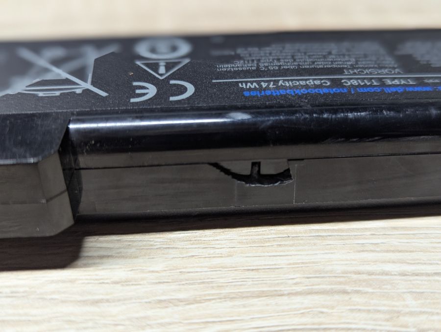 Б/В Акумуляторна батарея Dell T118C