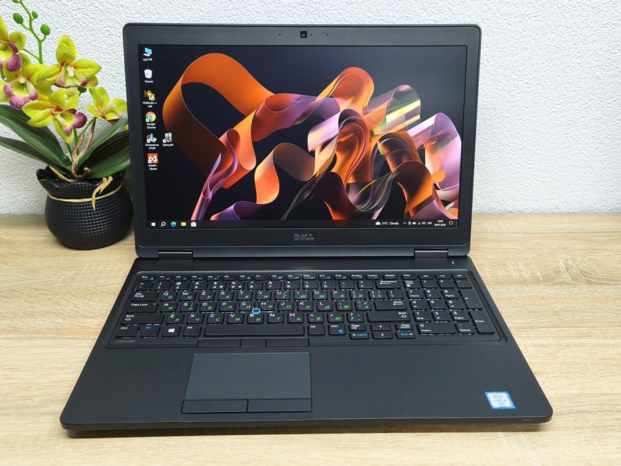 Ноутбук Б/В Dell Latitude 5580, Intel Core i5-6300U, DDR4 8 GB, SSD 128GB, 15.6" Full HD