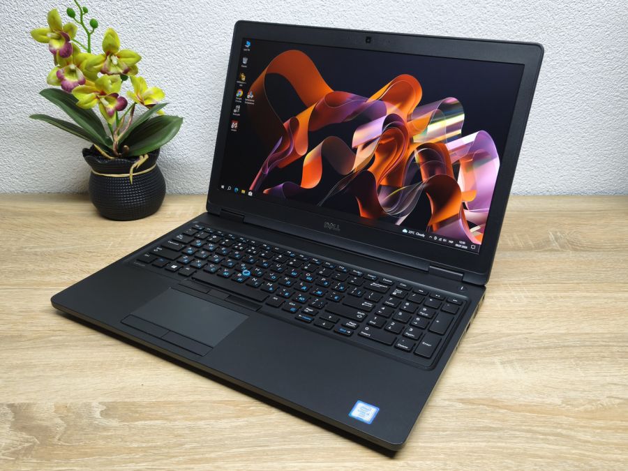 Ноутбук Б/В Dell Latitude 5580, Intel Core i5-6300U, DDR4 8 GB, SSD 240GB, 15.6" Full HD