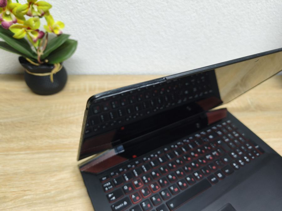 Ноутбук Б/В Lenovo IdeaPad Y700, Intel Core i7-6700HQ, DDR4 16 GB, SSD 256GB + HDD 500GB, GeForce GTX 960M 4Gb, 15.6" Full HD