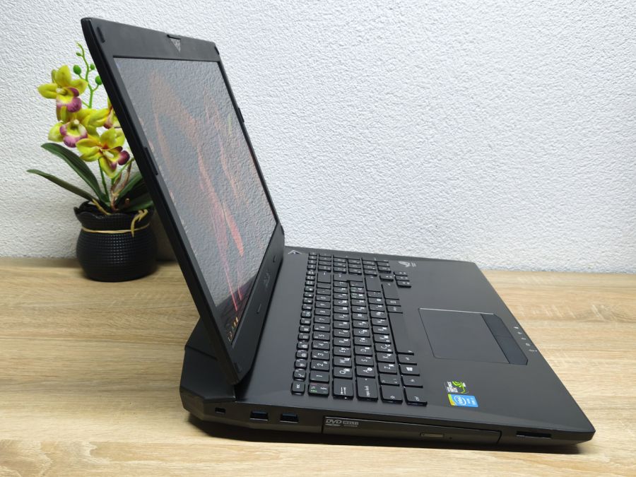 Ноутбук Б/В ASUS G750JW, Intel Core i7-4700HQ, DDR3 24 GB, SSD 256GB + HDD 500GB, NVIDIA GeForce GTX 765M 2Gb, Full HD