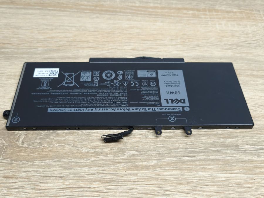 Б/В Оригінальна акумуляторна батарея Dell 4GVMP