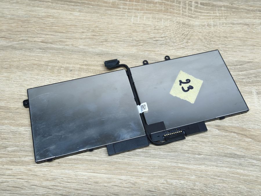 Б/В Оригінальна акумуляторна батарея Dell 3HWPP