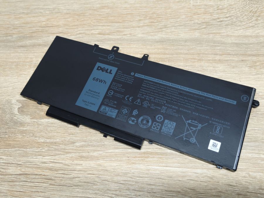 Б/В Оригінальна акумуляторна батарея Dell GJKNX