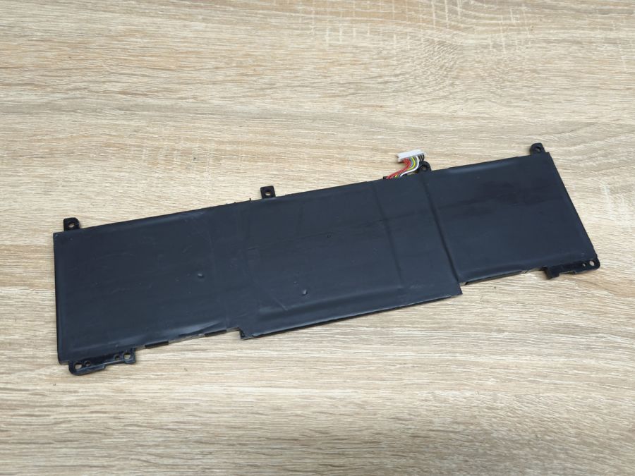 Б/В Оригінальна акумуляторна батарея HP RH03Xl