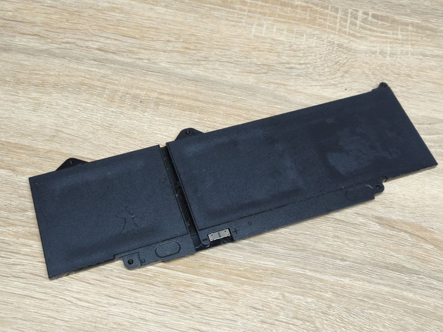 Б/В Оригінальна акумуляторна батарея Dell DR02P