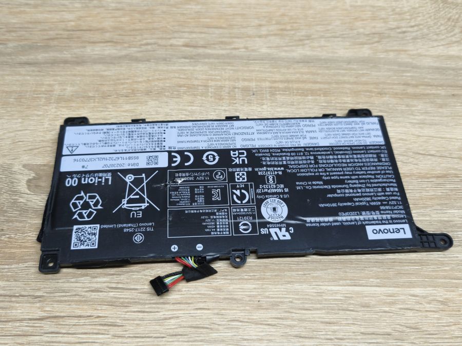 Б/В Оригінальна акумуляторна батарея Lenovo L22D3PE0