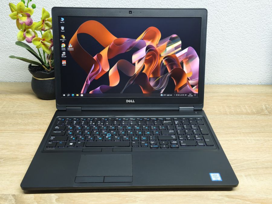 Ноутбук Б/В Dell Latitude 5580:15.6 Full HD Intel Core i5-6300U 8GB DDR4 SSD 128Gb