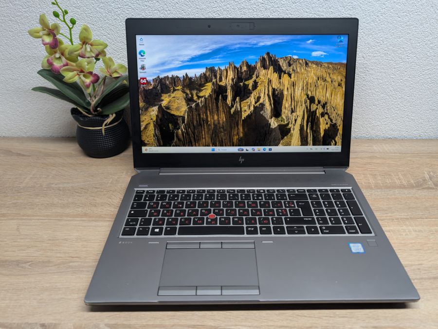 Ноутбук Б/В HP ZBook 15 G5:15.6 Full HD,Core i7-8750H,32ГБ DDR4,Quadro P2000M 4 ГБ,SSD 960Gb