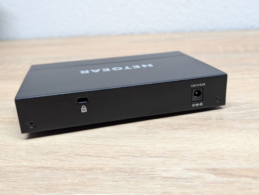 Б/В Смарт-комутатор Netgear GS308E
