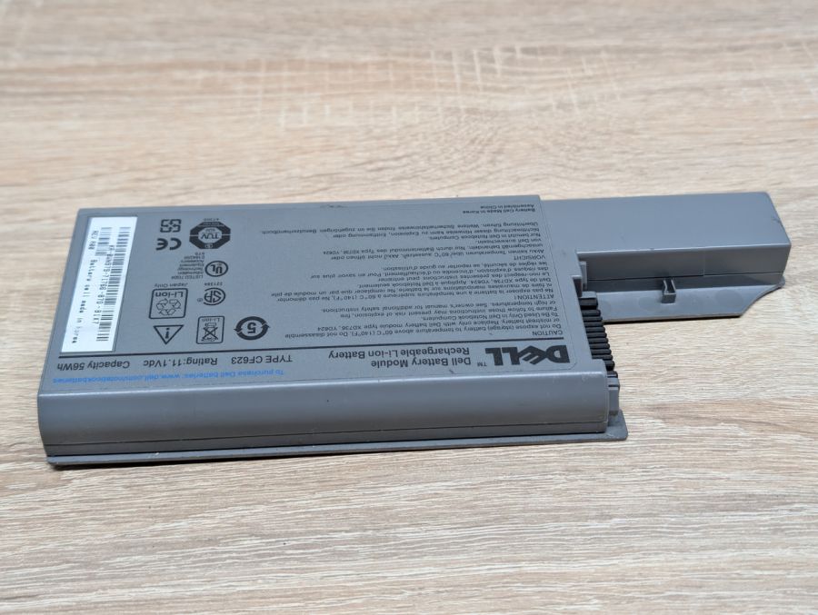 Б/В Акумуляторна батарея Dell CF623