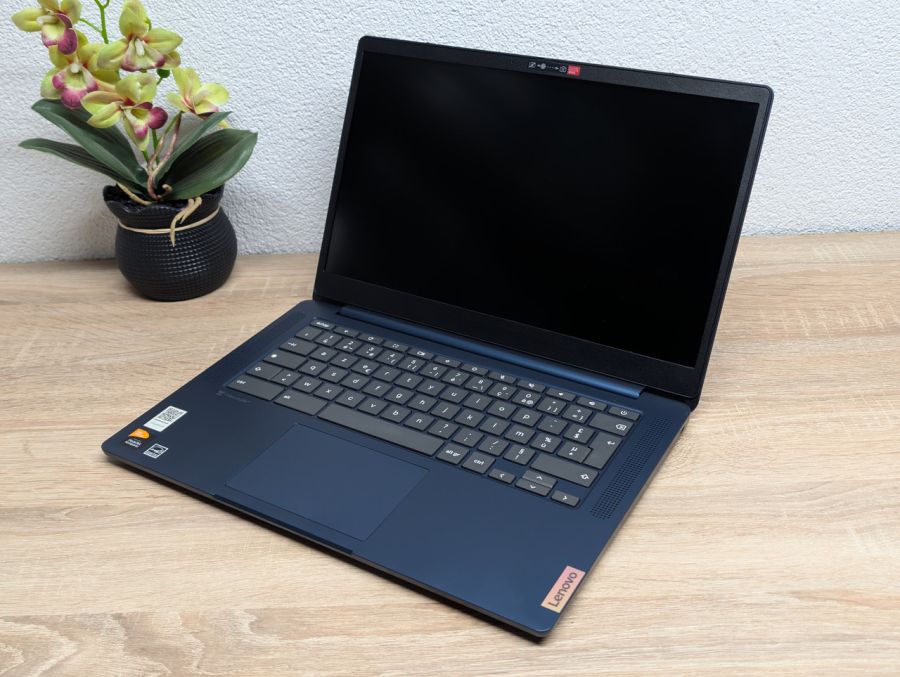 Ноутбук Б/В Lenovo Idea Pad Slim 3 Chrome не вмикається