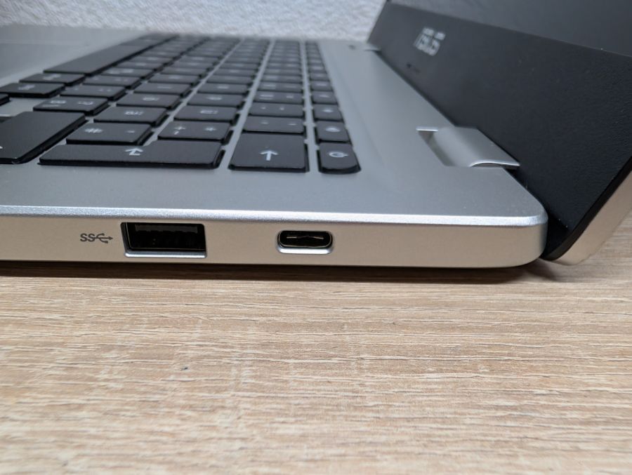 Б/В Ноутбук Asus Chrombook C424 не вмикається