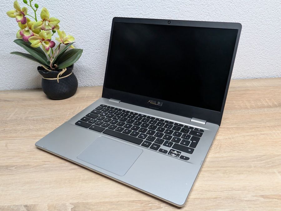 Б/В Ноутбук Asus Chrombook C424 не вмикається