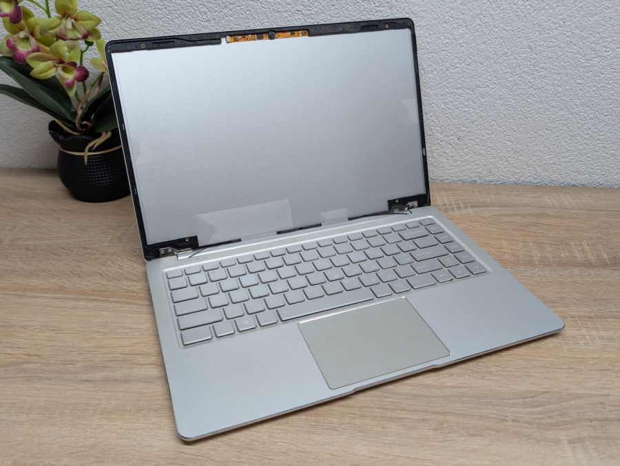 Б/В Ноутбук Jumper EZbook X4 не вмикається